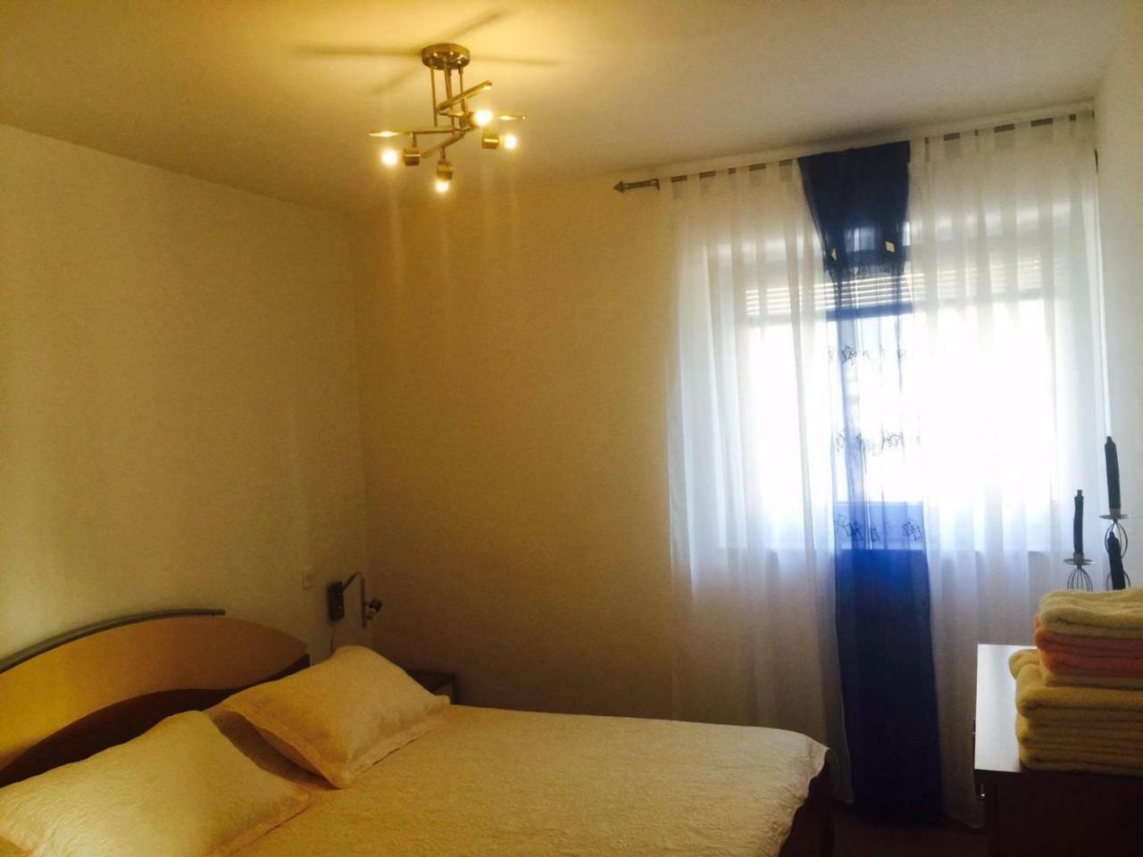 Apartman Nekic 茨雷斯 外观 照片